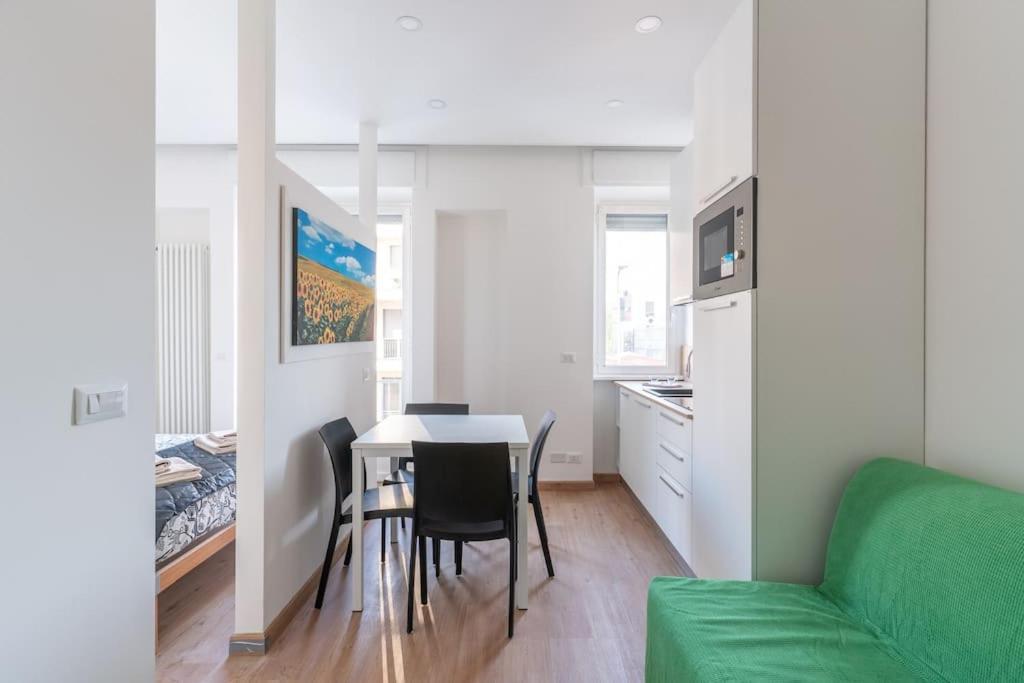 Cimiano Suite 22, New Apartment Милан Экстерьер фото